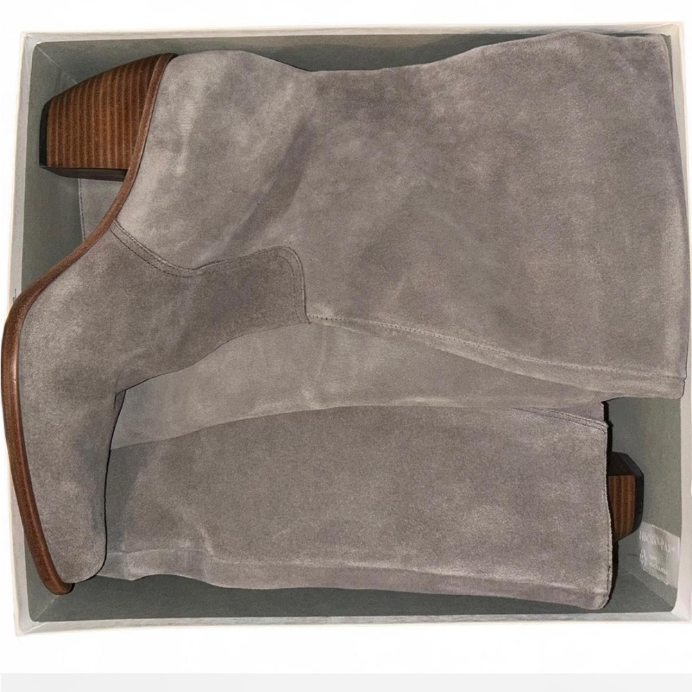Chic Gray Suede Knee High Boots